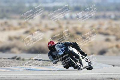 media/Dec-07-2025-CVMA (Sun) [[3e7d2de5dc]]/Race 12- Formula 40 MW and LW/